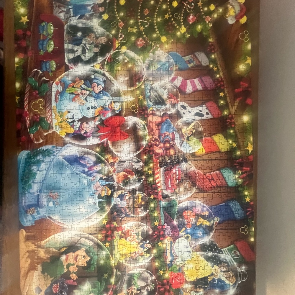 Ravensburger Blue and Red Puzzle Set Disney Edition - Picture 2 of 2